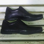 Men’s Cole Haan Black Leather Slip on Shoes Size 9.5