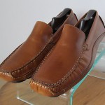 Mens sz 11 M brown leather Clarks England slip on driving moccasins casual shoes