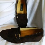 Mens~ COLE HAAN ~ Size 9.5 M  Coffee Brown Suede Leather Kilted Slip On Loafer