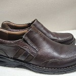 MENS 10 M CLARKS BROWN LEATHER MOCCASIN SLIP-ON COMFORT LOAFER