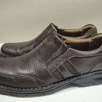 MENS 10 M CLARKS BROWN LEATHER MOCCASIN SLIP-ON COMFORT LOAFER