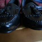 COLE HAAN MENS BLACK KILTIE TASSEL LOAFERS  Sz 9 B