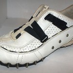 DIESEL MENS WHITE LEATHER SIZE 8.5M VELCRO SNEAKER IN GOOD SHAPE