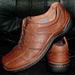 $$$  CLARKS   mens  Oil-Rubbed Leather  Shoes Oxfords  USA  9 M   CLEAN—NICE!!