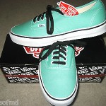 VANS SHOES AUTHENTIC BISCAY GREEN TRUE WHITE SURF SHOES SIZE 10 FREE SHIP NR