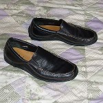 Cole Haan black leather loafers, driving shoes, tan stitching – 9.5M