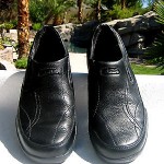 CLARKS WAVE Sz8.5W MEN’S BLACK LEATHER LOAFER SHOE w/1″ RUBBER SOLE