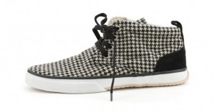Houndstooth Takes A Walk for Maccheronian