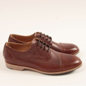 Slim Ghost Oxford by Zeha Berlin