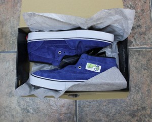 VANS HALF CAB PRO SIZE 10 BLUE SUEDE