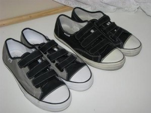 2 PAIR MENS VANS 11 PRISON ISSUE VELCRO STAP BLACK SNEAKER SKATE SHOES