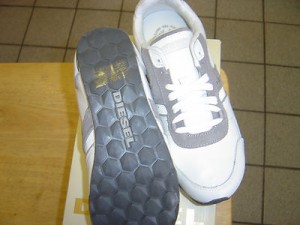MENS DIESEL “LOOP” WHITE-GREY LEATHER LACE SNEAKERS SIZE 8.5 M $95