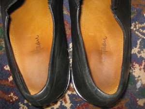 COLE HAAN “Nike Air” Leather loafers. Size Mens 10.5-M. Very Sharp!!!