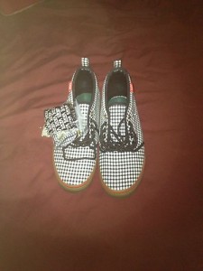 vans DMQ