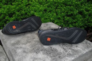HUGO BOSS MEN BLACK LEATHER CASUAL SNEAKER STYLE SHOE (SIZE 43)