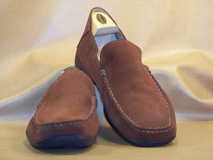 Men’s Boss Hugo Boss Red Brown Suede w/Beige Stitch Slip-On Loafers Size 10