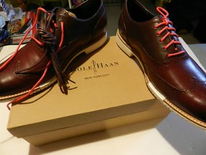 COLE HAAN (NIB)GREAT JONES WINGTIPS SIZE11.5M SEEDLING in COLOR