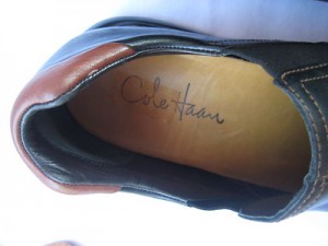 COLE HAAN BLACK LEATHER SLIP ON LOAFERS SIZE 9 MEDIUM