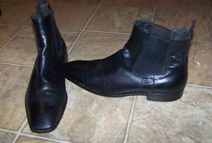HUGO BOSS  BLACK LEATHER ANKLE BOOTS W ELASTIC SIDE & PULL LOOP SZ 10 M $39.99