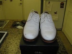 MEN’S COLE HAAN WHITE SUEDE BUCKS SIZE 9.5