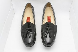 AWESOME! Mens shoes COLE HAAN black leather slip on tassel loafers sz 10.5 D