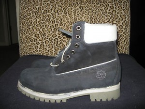 TIMBERLAND MENS 6 INCH PREMIUM FIELD BOOT SZ 8.5 NUBUCK NAVT 26069