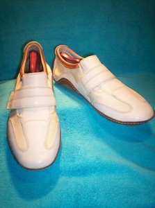 COLE HAAN LEATHER DRIVING MOCCASINS