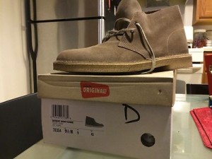 DS New Clarks originals Men’s Desert Boot sz 9.5 Suede Taupe