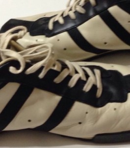 Diesel Men’s Wish Ivory W/Black Leather Sneakers Size 10.5