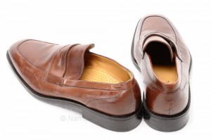 Cole Haan Camden Penny C07514 9.5 mahogany brown leather Loafer Apron shoe New