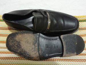 STUNNING HUGO BOSS ITALIAN MEN SHOES SZ 9.5 BLACK LEATHER LOAFERS SLIP ONS