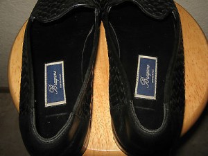 COLE HAAN ‘Bragano’ Gorgeous Black Woven Leather Slipons…EXCELLENT!!  12M