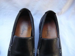 COLE HAAN BLACK LEATHER SLIP ON LOAFERS MENS SIZE 9.5 MEDIUM