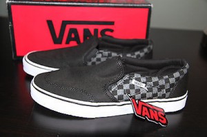 New VANS Asher Black/Grey Checkerboard Slip On Shoes — Men’s Size 8