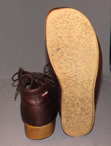 CLARKS Style 86256 Leather Chukka Mens Size 9.5M Cordovan Brown(CLEAN)
