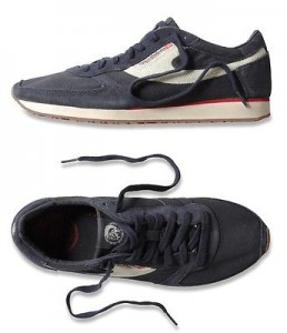 NEW – DIESEL Men’s ‘PASS ON’ LOW TOP TRAINER SHOES Blue Marine SIZE: 12.5