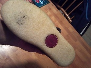 Men’s Dark Brown Leather Clarks Originals “Wallabee”  Beeswax Shoes size 9.5M