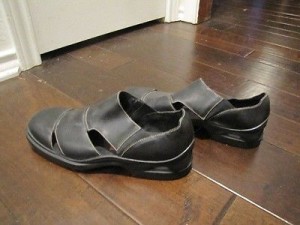 Cole Haan country black leather slip ons 8.5M- worn once- EUC