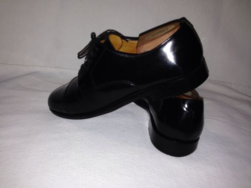 COLE  HAAN  MENS OXFORDS  SIZE 9 D