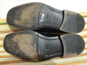 STUNNING HUGO BOSS ITALIAN MEN SHOES SZ 9.5 BLACK LEATHER LOAFERS SLIP ONS