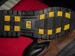 BNWOT MENS SIZE US 10.5 CAT/DIESEL POWERED LACE UP HALF BOOT