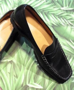 COLE HAAN Black Leather Moc Toe Slip On Loafer Shoes Mens 11 Med