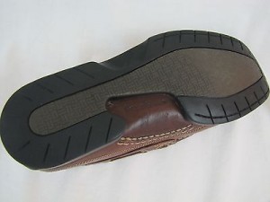 COLE HAAN SHOES Men’s 8 1/2 M SLIP ON LOAFERS TASSELS STITCHING NICE!