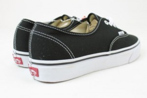 Vans Mens Authentic Core Classics Skate Shoes Black White 9.5 NWT